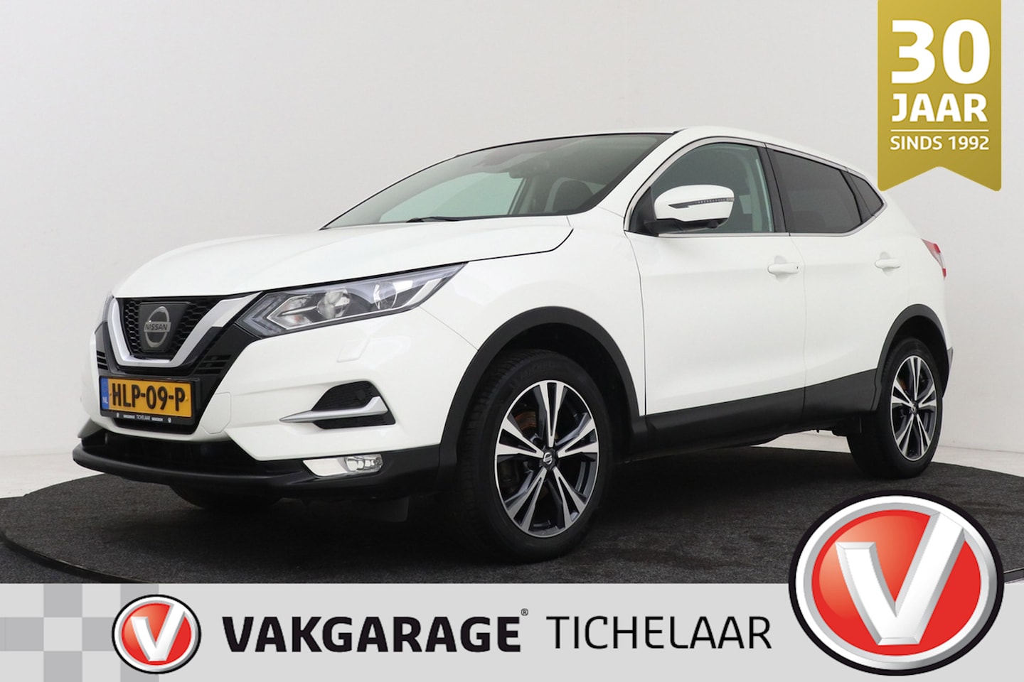 Nissan Qashqai - 1.2 N-Connecta | Trekhaak | 360 camera | PDC | Navigatie | Stoelverwarming | Cruise Contro - AutoWereld.nl