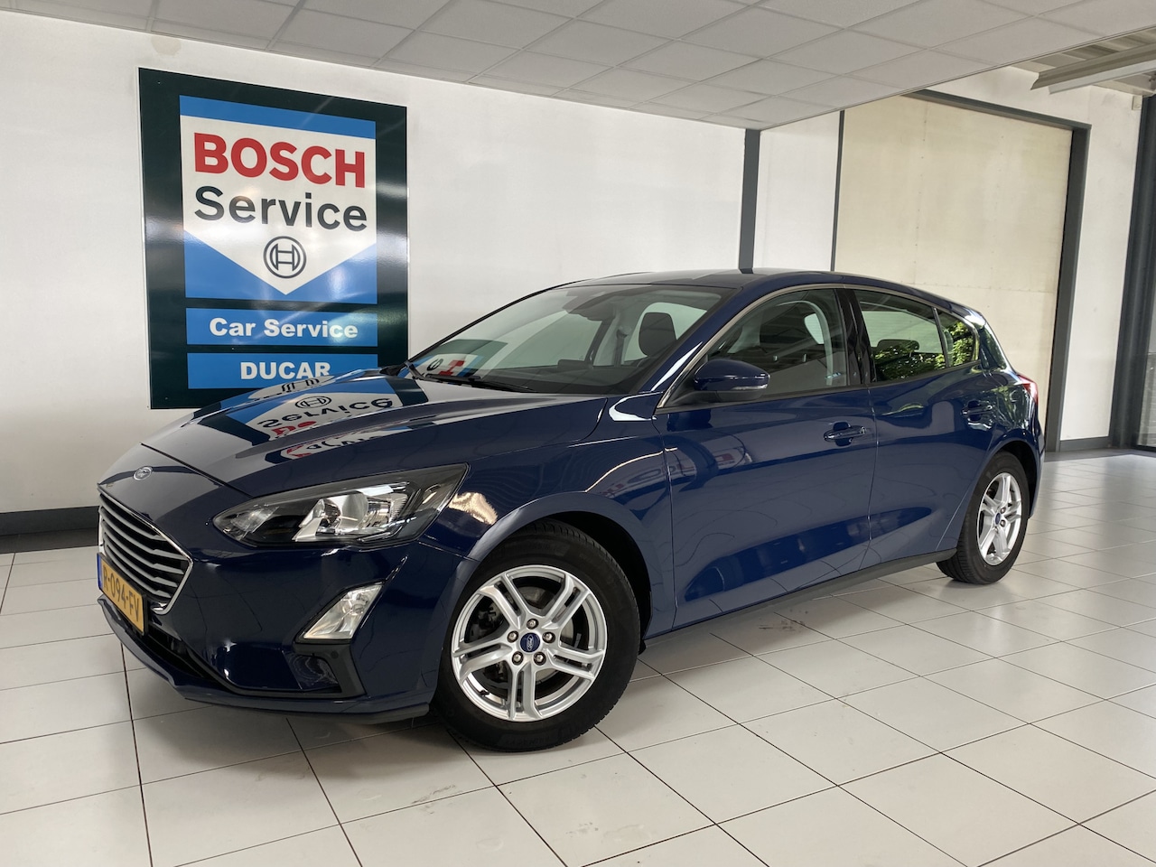 Ford Focus - 1.0 EcoBoost Trend Edition Business Navigatie / Carplay /Led verlichting /airco - AutoWereld.nl