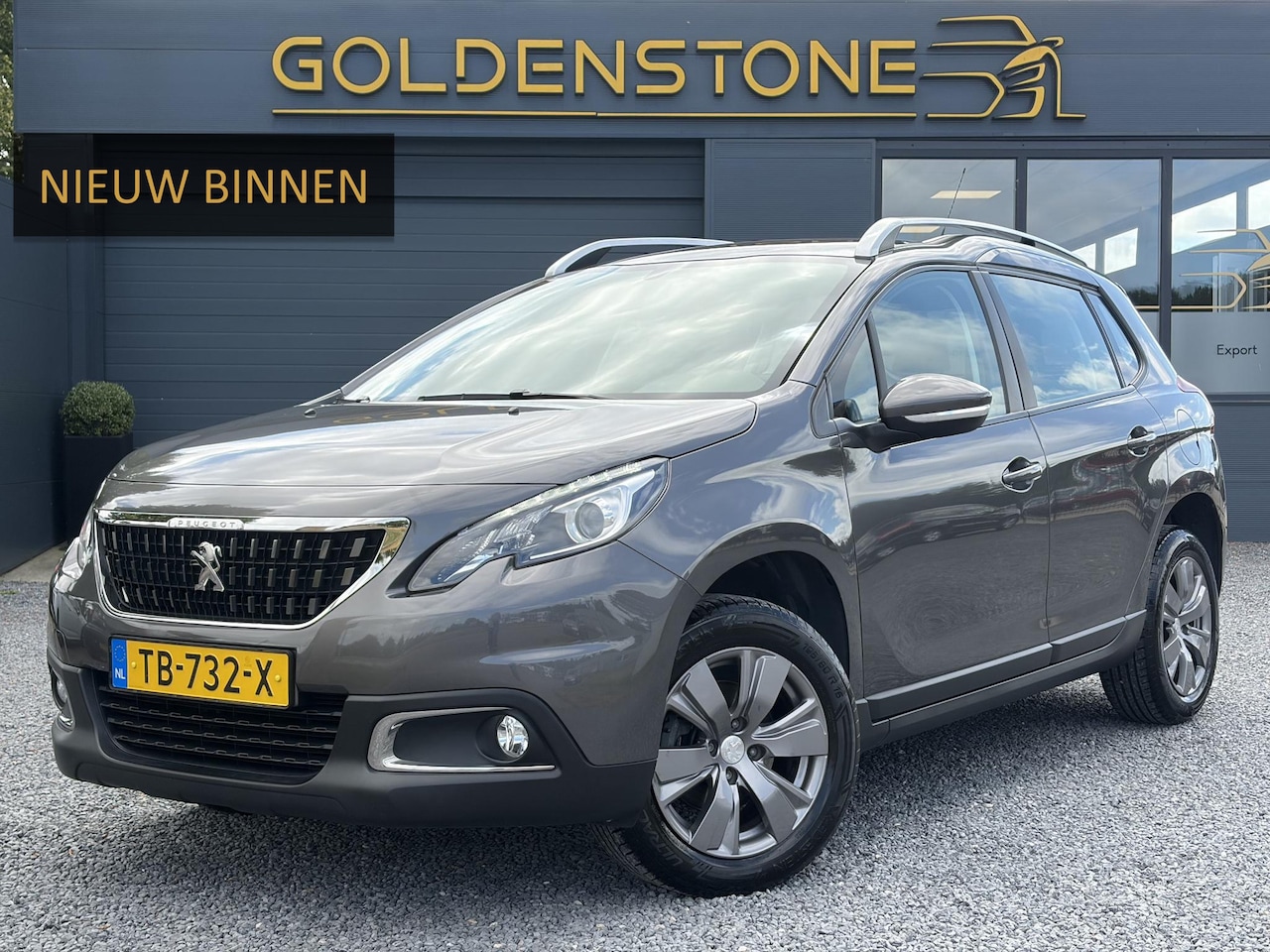 Peugeot 2008 - 1.2 PureTech Blue Lion D-riem vv in 2024,Pano,Navi,110pk,Trekhaak,Carplay,Airco,Cruise,Pdc - AutoWereld.nl