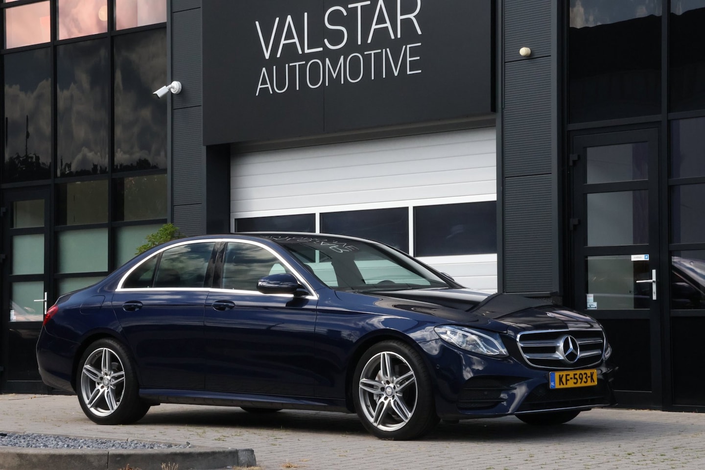 Mercedes-Benz E-klasse - 220 d AMG | LED | CAMERA - AutoWereld.nl