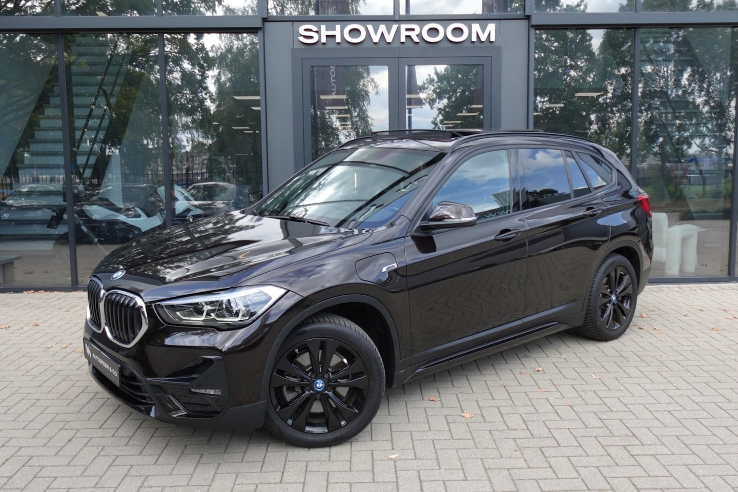 BMW X1 - XDrive25e High Executive PANO KEYLESS CAM - AutoWereld.nl