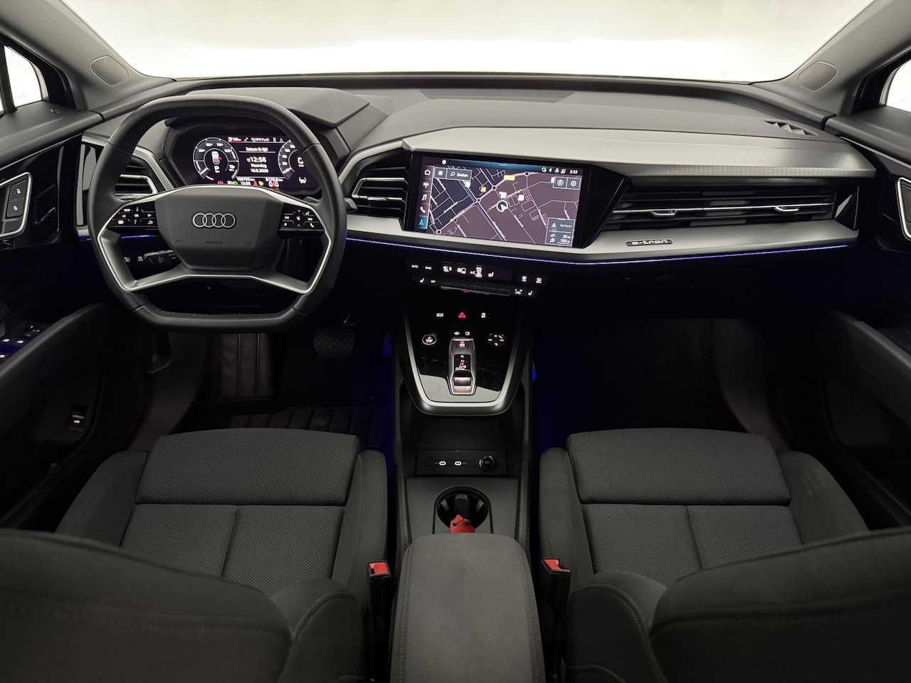 Audi Q4 e-tron - 50 Quattro Launch edition 77 kWh | Snelladen | Virtual | Camera | Sfeer | Carplay | Cruise - AutoWereld.nl