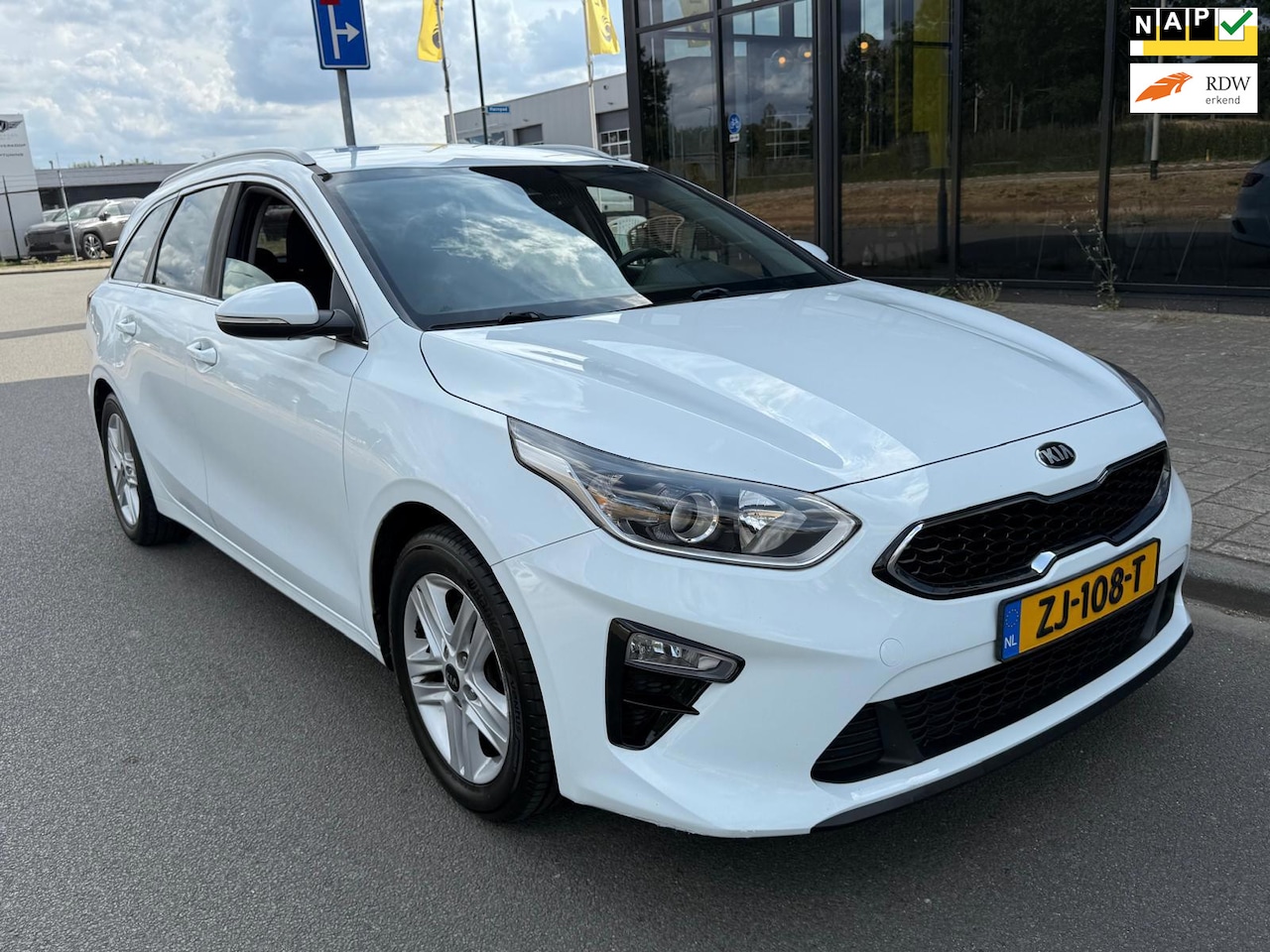 Kia Cee'd Sportswagon - Ceed 1.0 T-GDi DynamicLine/Navi/Camera/Carplay/Airco/Cruise - AutoWereld.nl