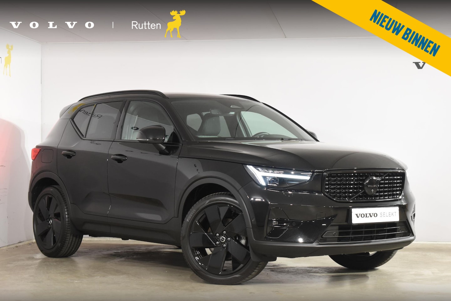 Volvo XC40 - B3 177PK Automaat Plus Black Edition - AutoWereld.nl