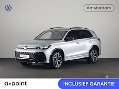 Volkswagen Tiguan - 1.5 eHybrid R-Line Edition 204 pk Automaat (DSG) | Verlengde garantie | Navigatie | Trekha