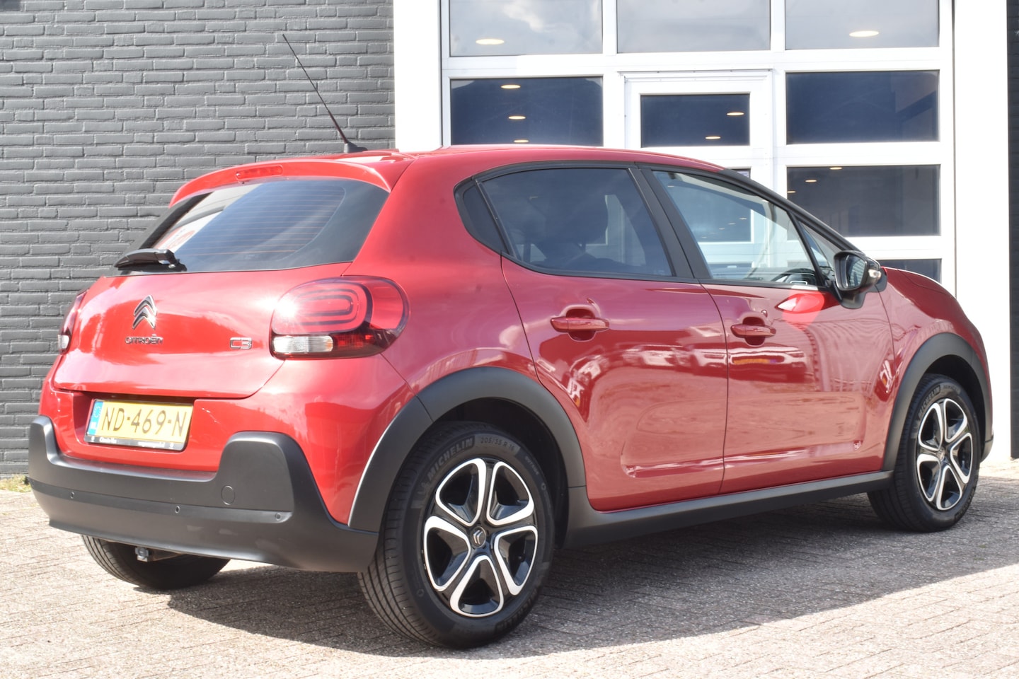 Citroën C3 - PureTech 82 Feel | Navigatie | Airconditioning ECC | Carplay & Android Auto | Parkeersenso - AutoWereld.nl