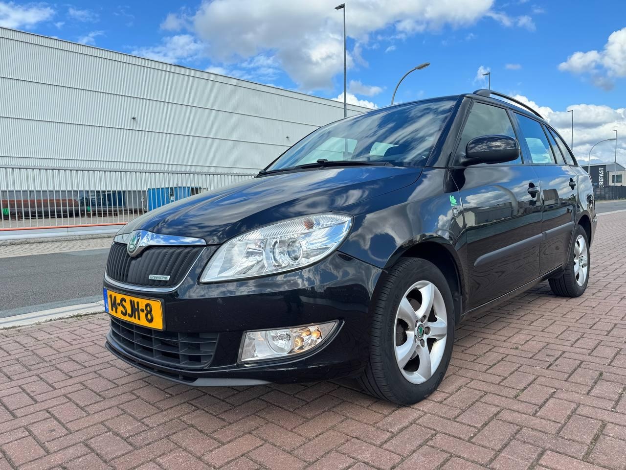 Skoda Fabia Combi - 1.2 TDI Greenline /Airco/Cruise/Scherm/Nieuwe APK - AutoWereld.nl