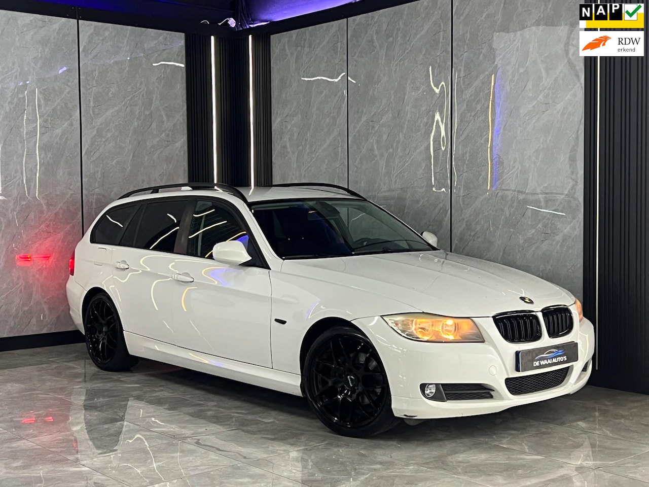 BMW 3-serie Touring - 318i Business Line | Navi | Cruise | Airco | Stuurbed | Boekjes - AutoWereld.nl