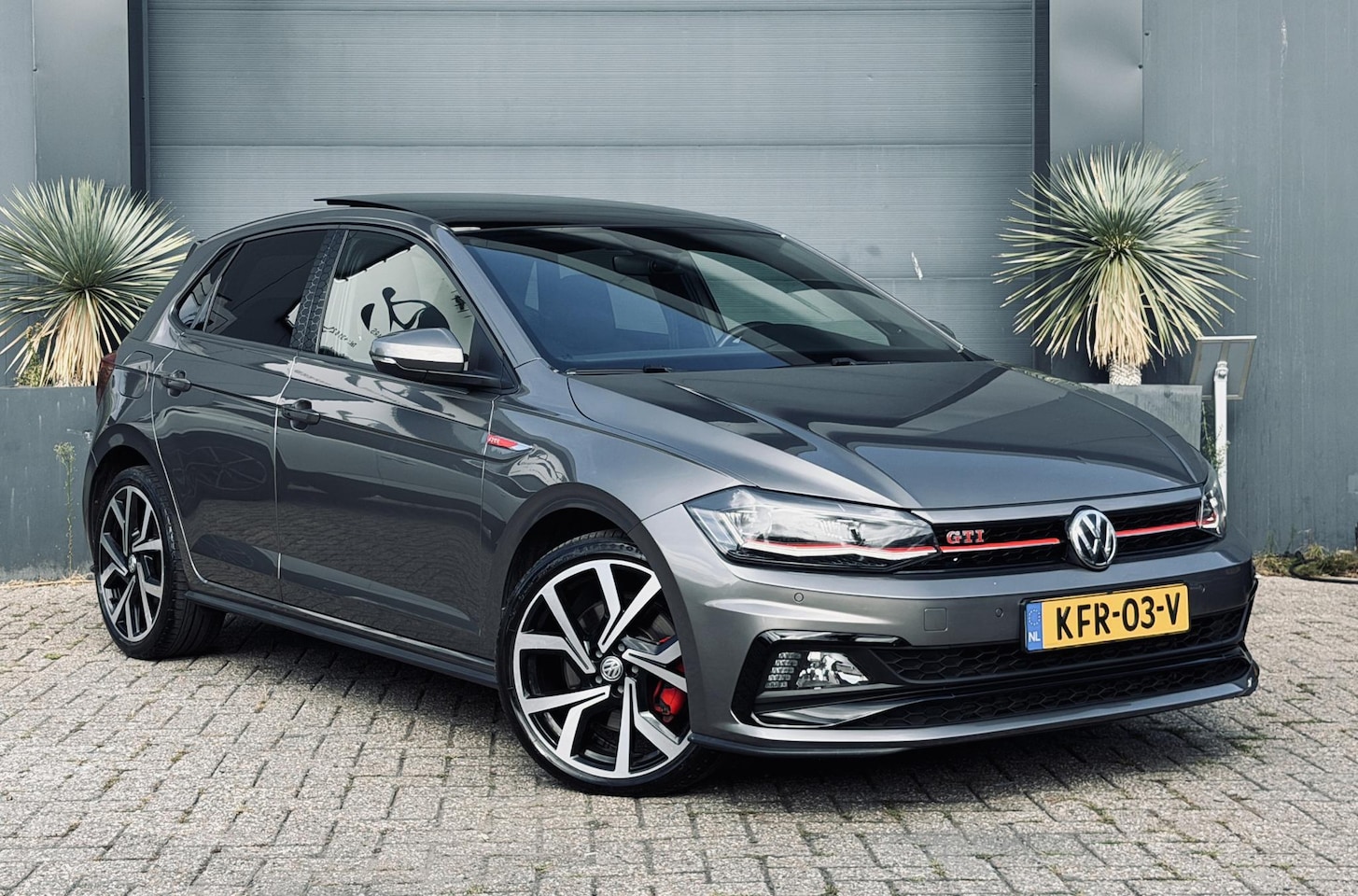 Volkswagen Polo - 2.0 TSI GTI Virtual/Pano/Led/Camera - AutoWereld.nl