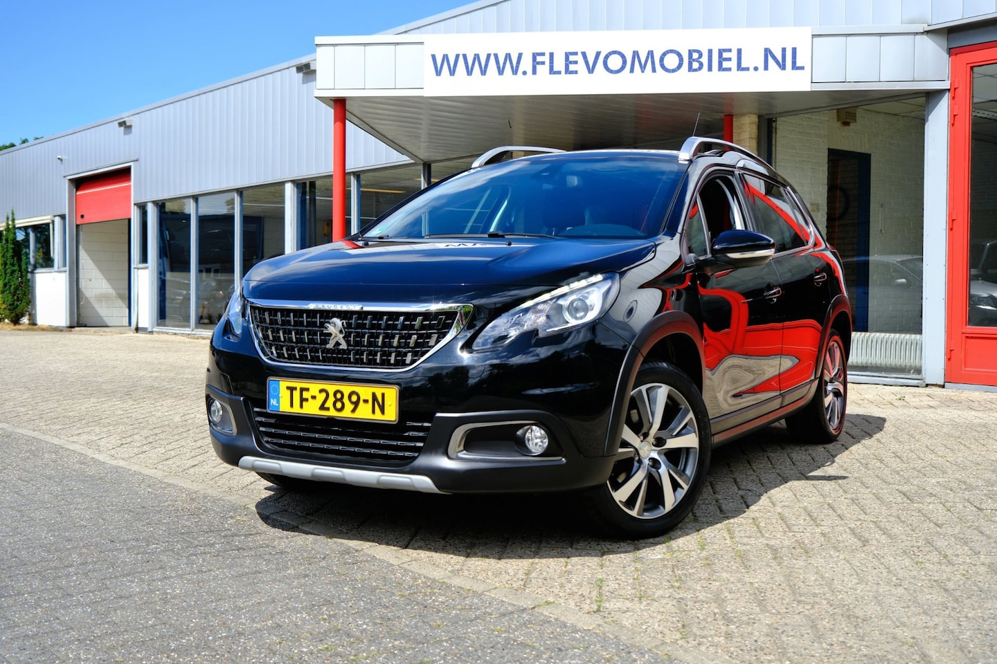 Peugeot 2008 - 1.2 PureTech GT-line *17.140km!* Pano|Cam|Navi|LMV|Half Leder - AutoWereld.nl
