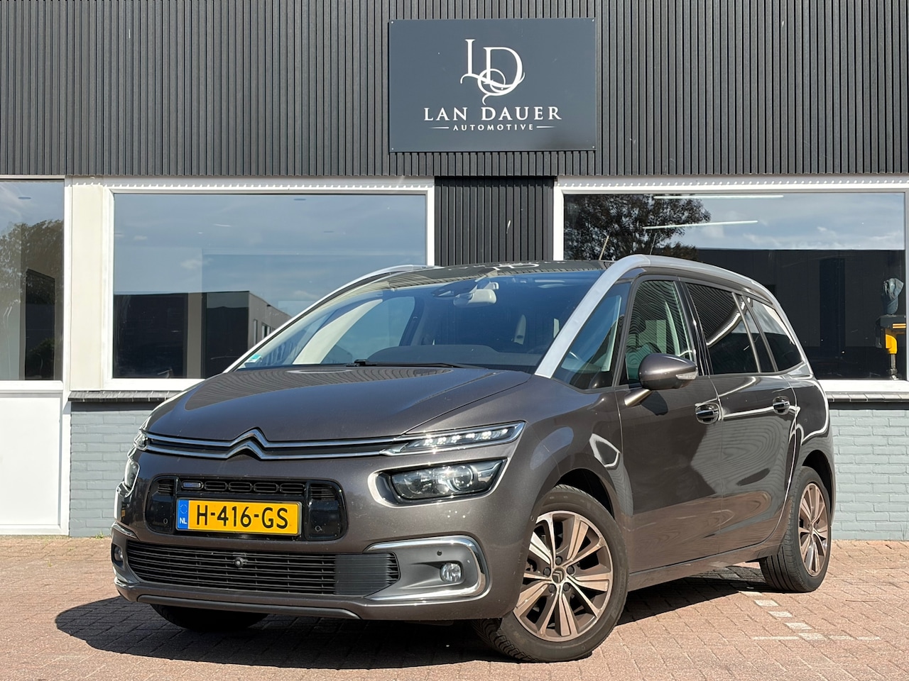 Citroën Grand C4 Picasso - 1.2 Pano / Stoelmassage / 360 Camera - AutoWereld.nl