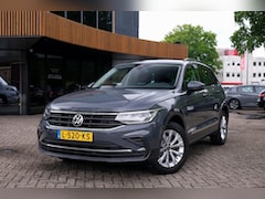 Volkswagen Tiguan - 1.5 TSI Life|Rijklaar|ACC|Trekhaak|Carplay|1e Eigenaar|Goed onderhouden