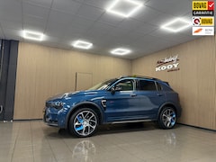 Lynk & Co 01 - 1.5 * Panoramadak / Infinity sound / Navigatie / Stoelverwarming