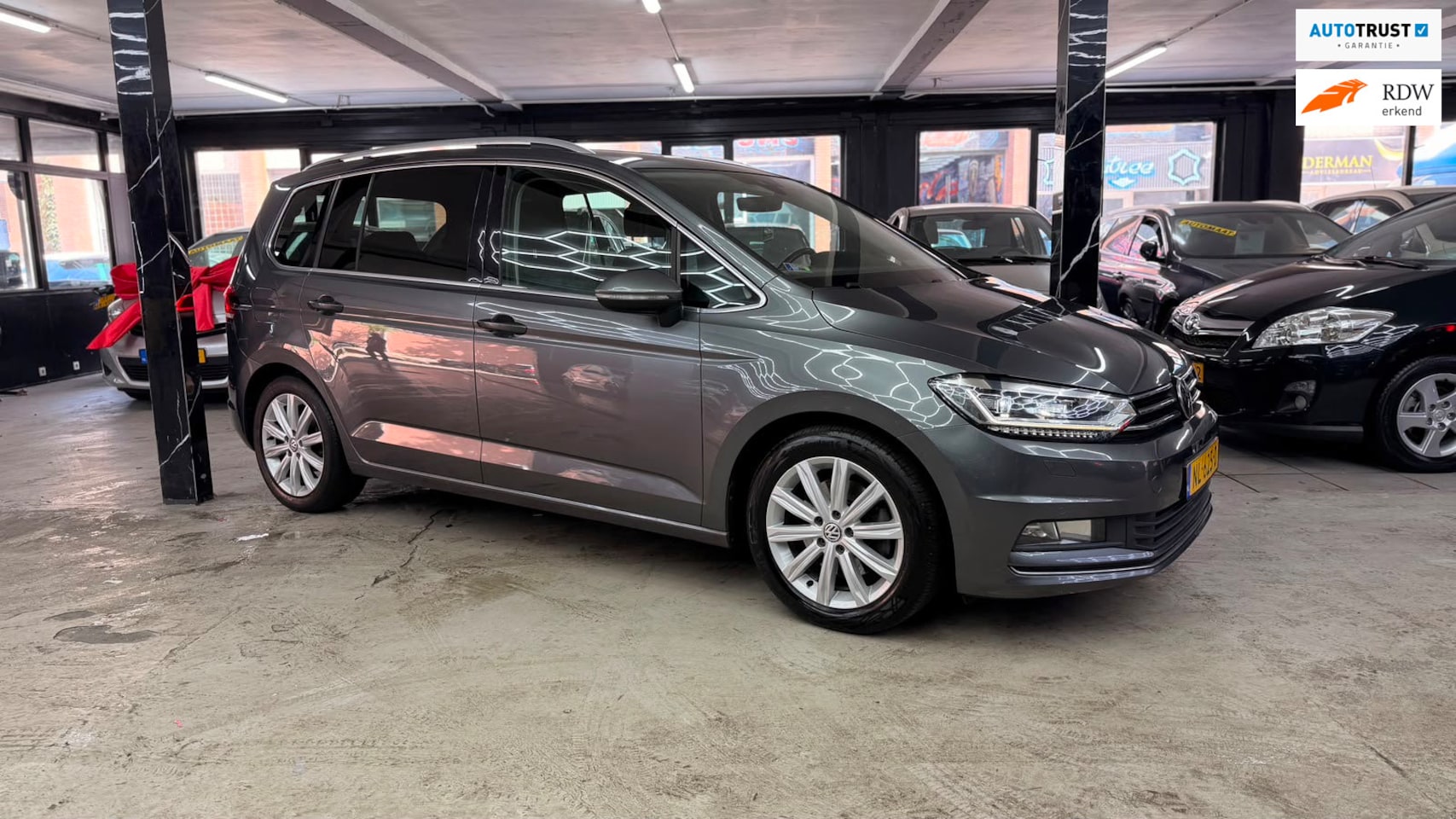 Volkswagen Touran - 1.4 TSI Connected Series 7p 1.4 TSI Connected Series 7p - AutoWereld.nl