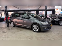 Volkswagen Touran - 1.4 TSI Connected Series 7p