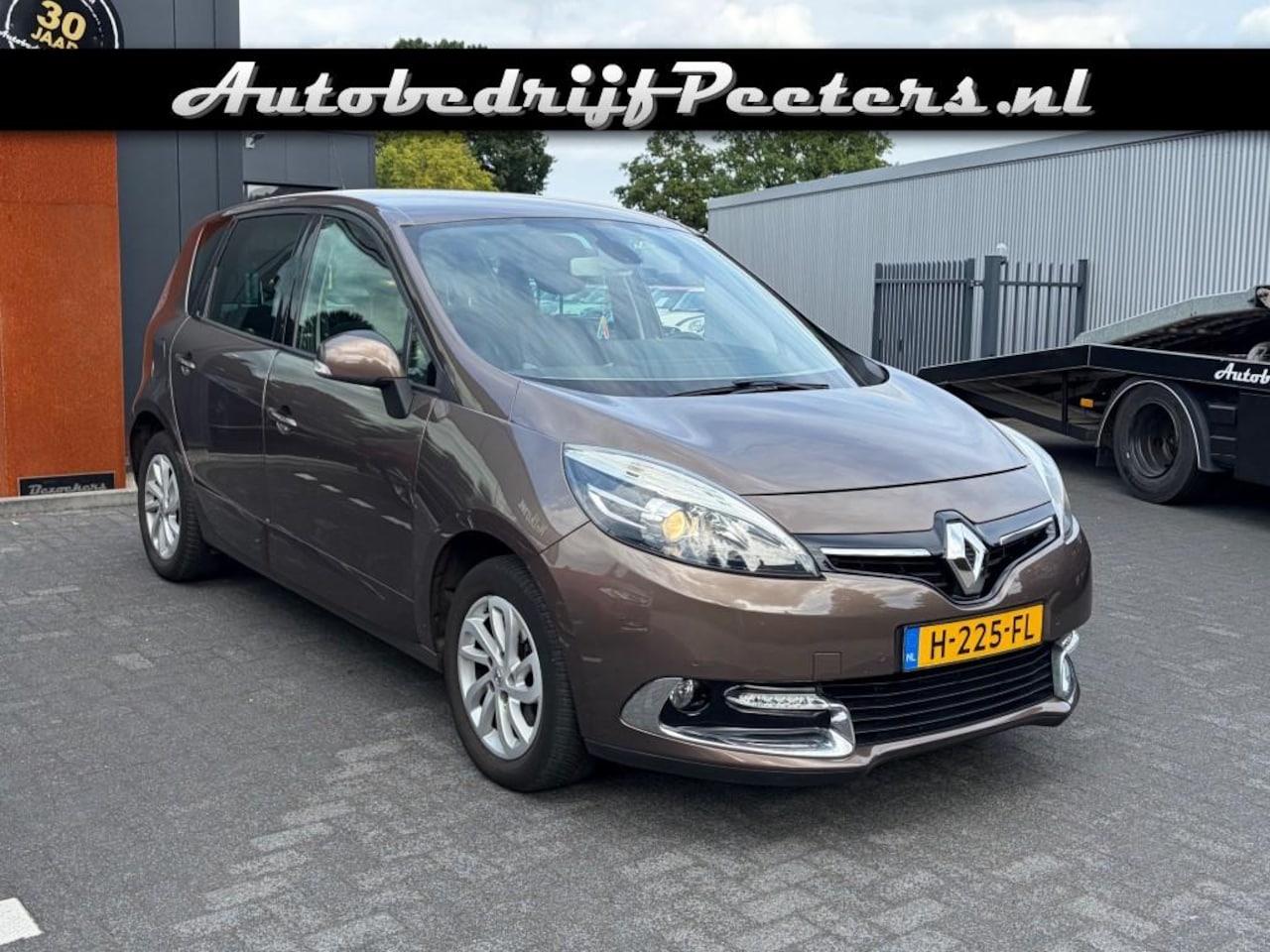 Renault Scénic - 1.2 TCe Navigatie Cruise PDC Leder Trekhaak - AutoWereld.nl