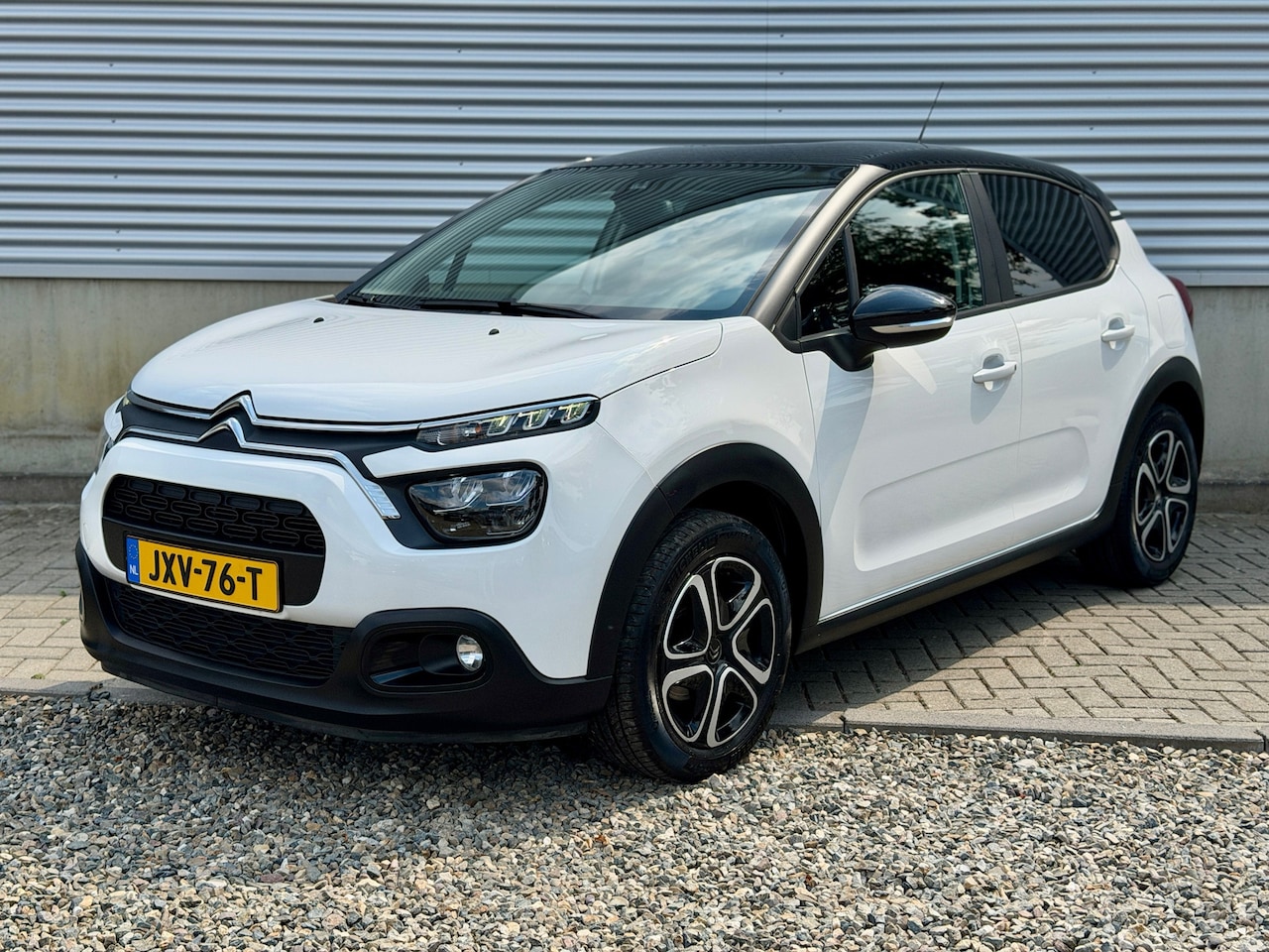 Citroën C3 - 1.2 PureTech Shine C-Series [ Bi tone,fm navi,ecc,cruise ] - AutoWereld.nl