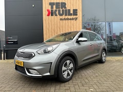 Kia Niro - 1.6 GDI Hybrid Dynamic Line / Trekh. / Camera / CarPlay