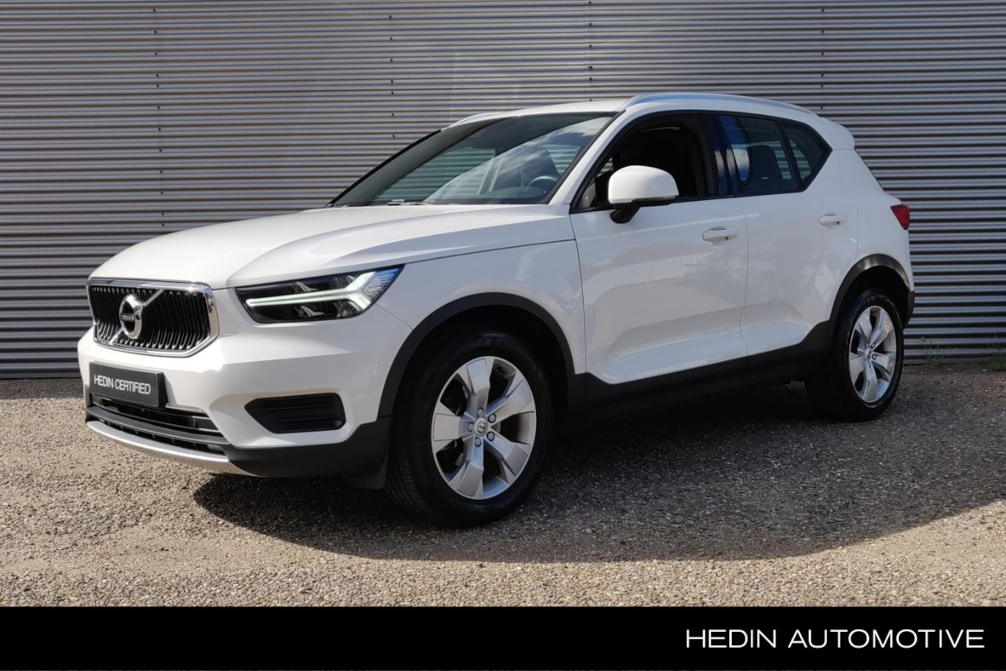Volvo XC40 - 1.5 T3 163pk Momentum Automaat | 18 inch velgen | Climate Control | Cruise Control | DAB | - AutoWereld.nl