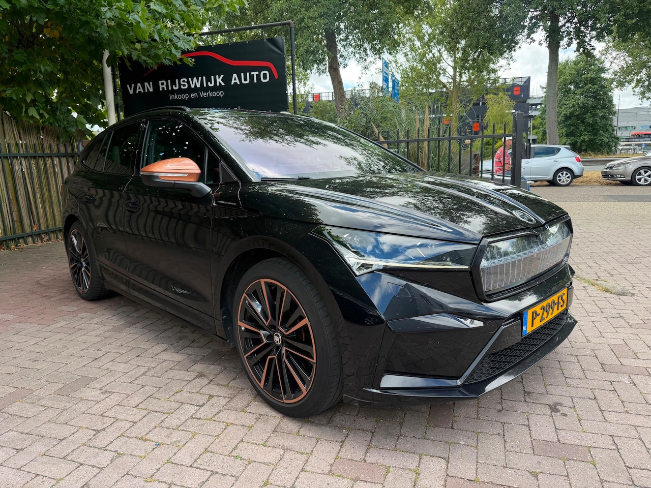 Skoda Enyaq iV - 80 Founders Edition Bl SOH88% 14990NETTO - AutoWereld.nl