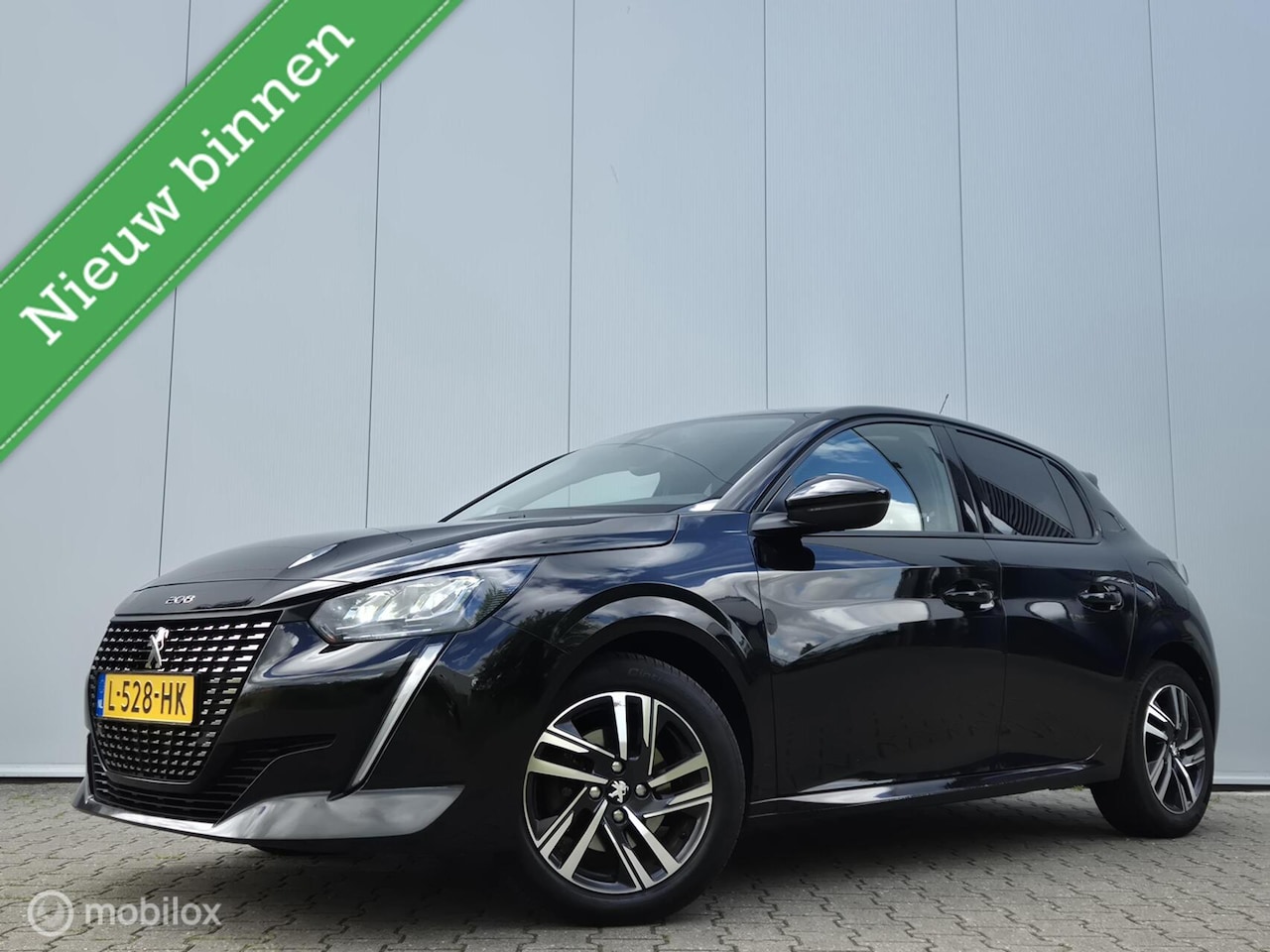 Peugeot 208 - 1.2 PURETECH ALLURE AUTOMAAT/FULL LED/HALF LEDER/KEYLESS/CARPLAY - AutoWereld.nl