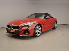BMW Z4 Roadster - sDrive20i | Handgeschakeld | LED | Leder | Navigatie | Windscherm | Stoelverwarming | DAB