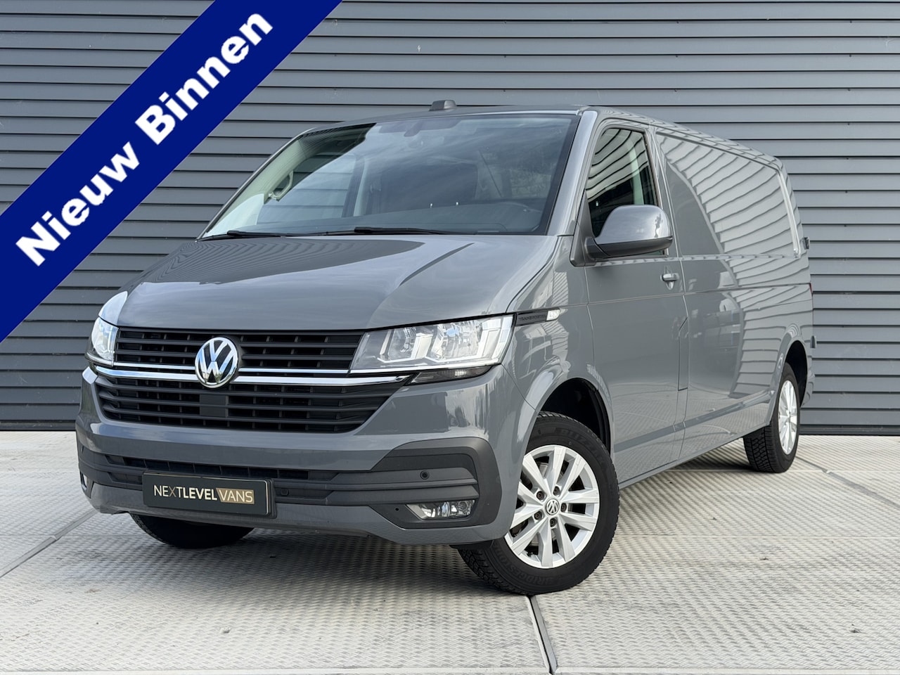 Volkswagen Transporter - 2.0 TDI L2H1 150 PK | Automaat DSG | Nav | Apple carplay & Android Auto | Sensoren voor & - AutoWereld.nl