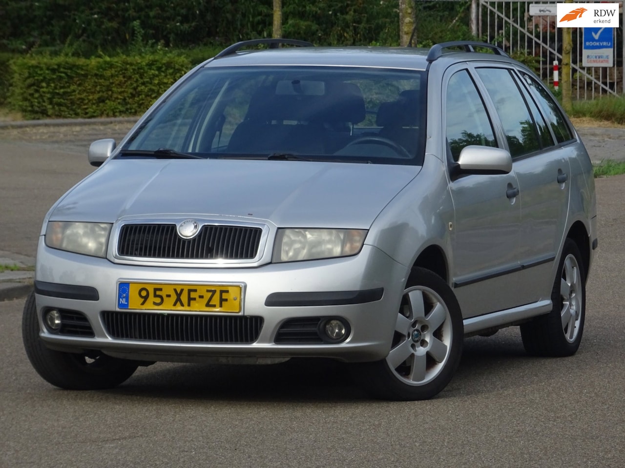 Skoda Fabia Combi - 1.4-16V Equipe plus BJ2007 NAP/AIRCO/APK - AutoWereld.nl