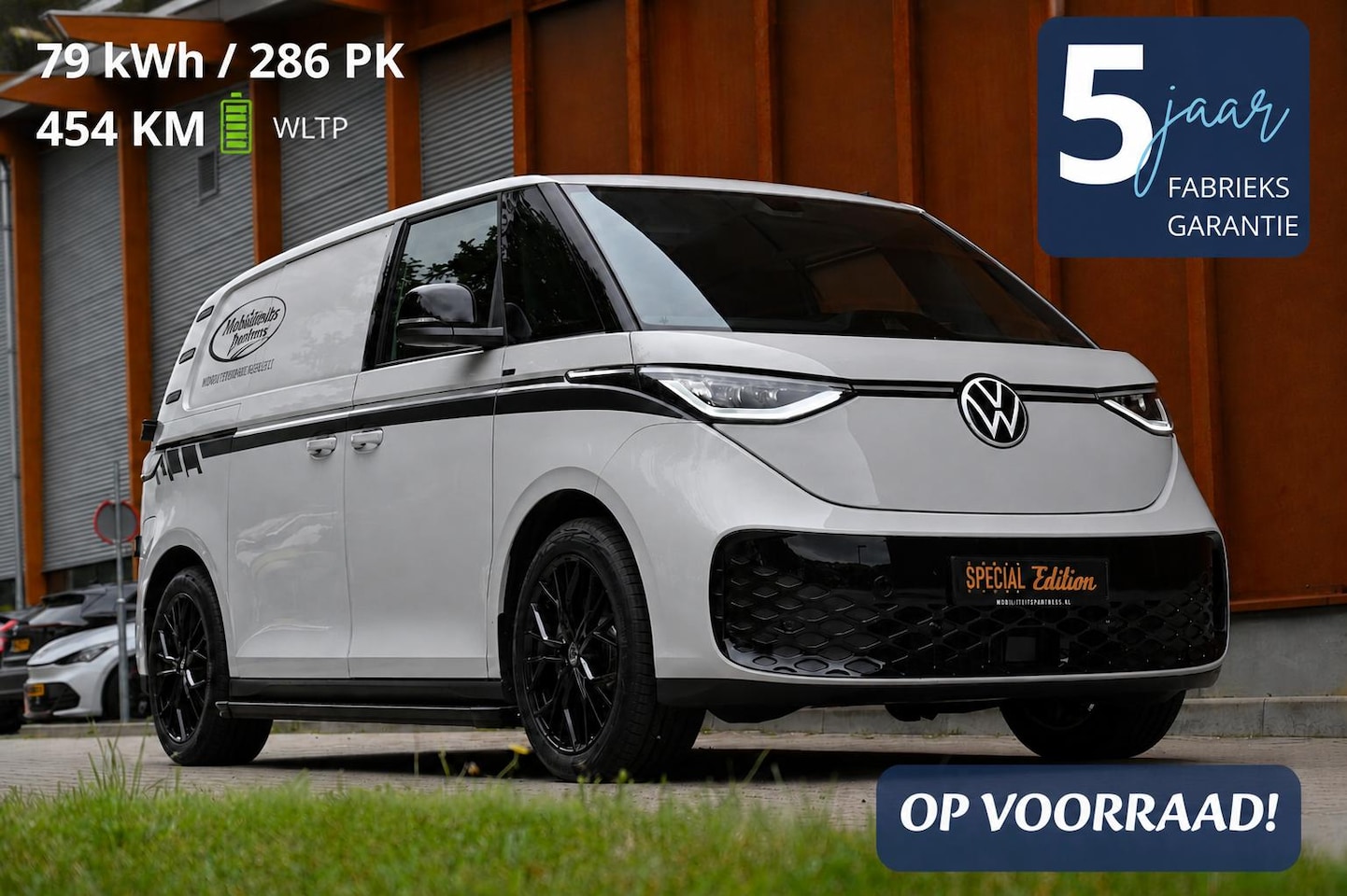 Volkswagen ID. Buzz Cargo - 79 kWh 286pk NARDO GREY 454 km WLTP LONG RANGE €499,= PM - AutoWereld.nl