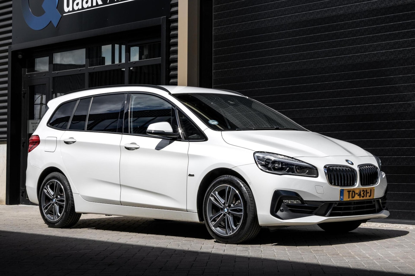 BMW 2-serie Gran Tourer - 218i High Executive | LEDER | LED | CRUISE | SPORT LINE | - AutoWereld.nl