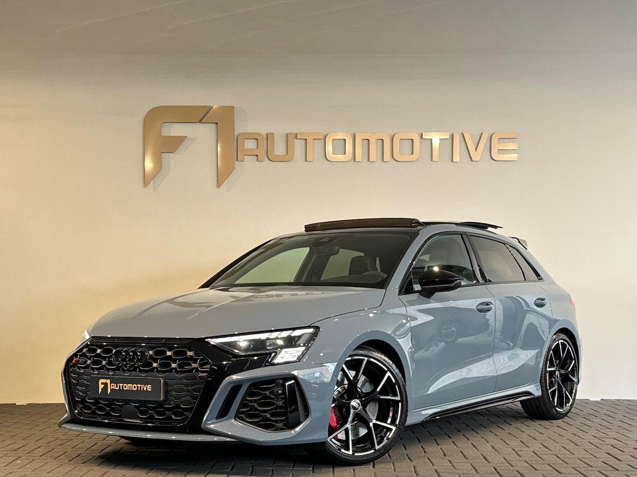 Audi A3 Sportback - 2.5 TFSI RS 3 quattro 2.5 TFSI RS 3 quattro - AutoWereld.nl