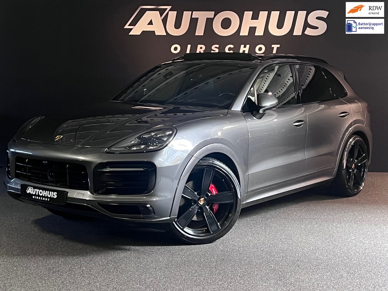 Porsche Cayenne - 3.0 E-Hybrid Sport Design/Sport Chrono/Pano/HeadUp/Memory/360Camera/Trekhaak/Bose/Stuurver - AutoWereld.nl