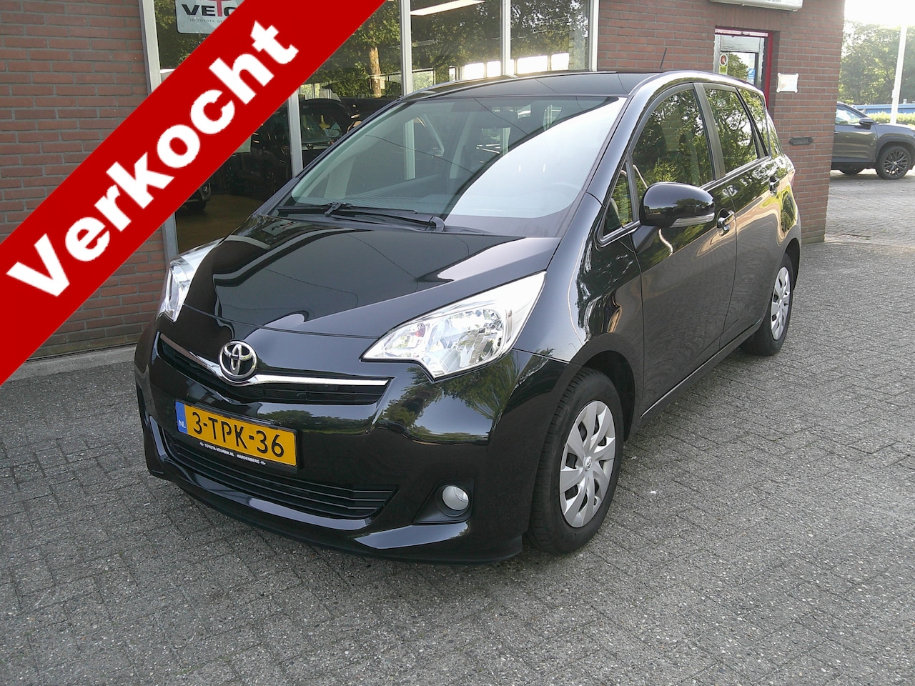 Toyota Verso S - 1.3 VVT-i Aspiration Automaat Trekhaak - AutoWereld.nl