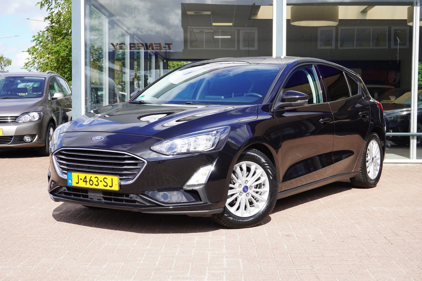 Ford Focus - 1.0 EcoBoost Hybrid Titanium X Business 5deurs | Airco | Navigatie | Elek. Pakket | Inruil - AutoWereld.nl