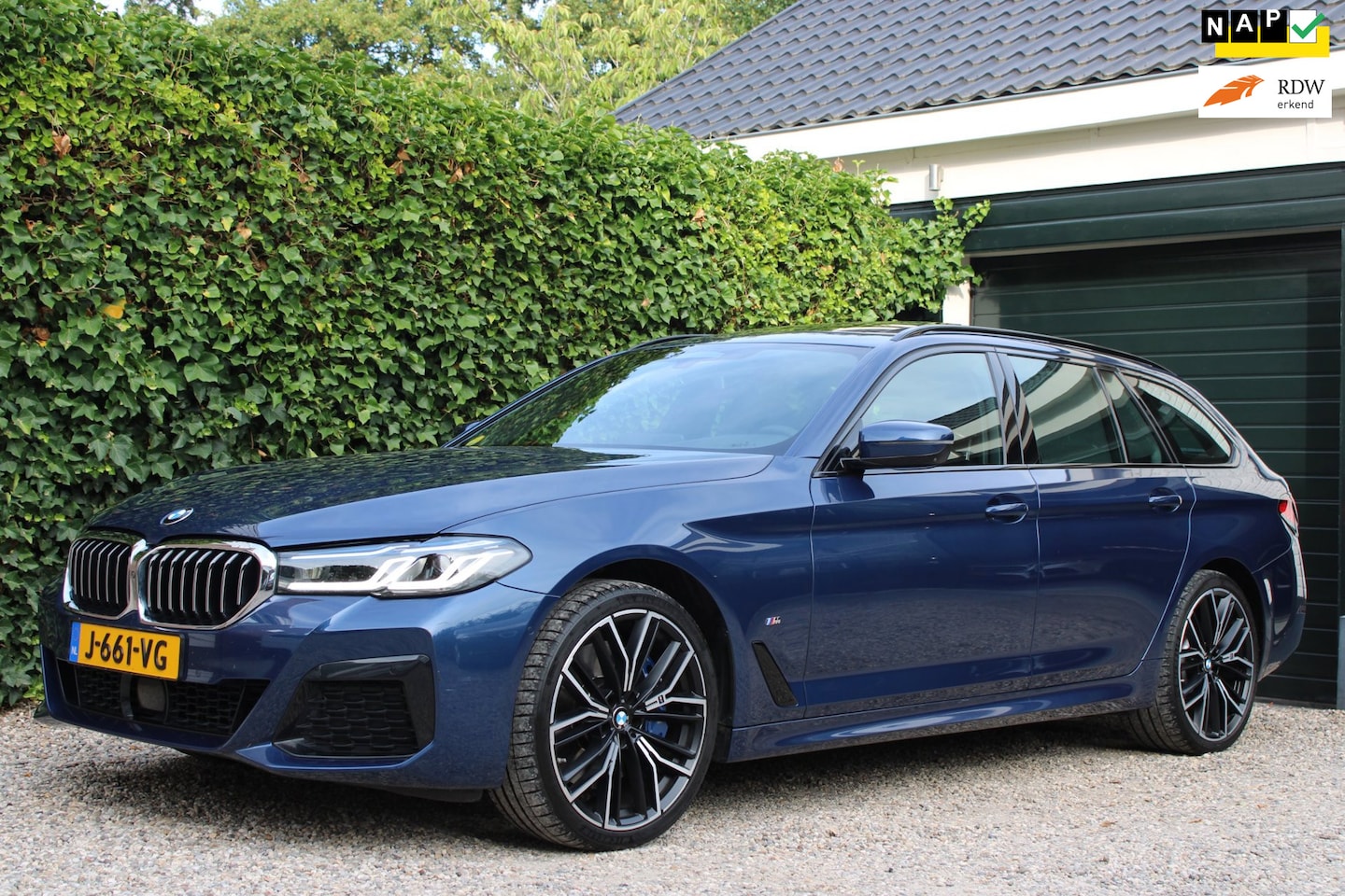 BMW 5-serie Touring - 530d High Executive | Dealeronderhouden | 1e eigenaar | Full options - AutoWereld.nl