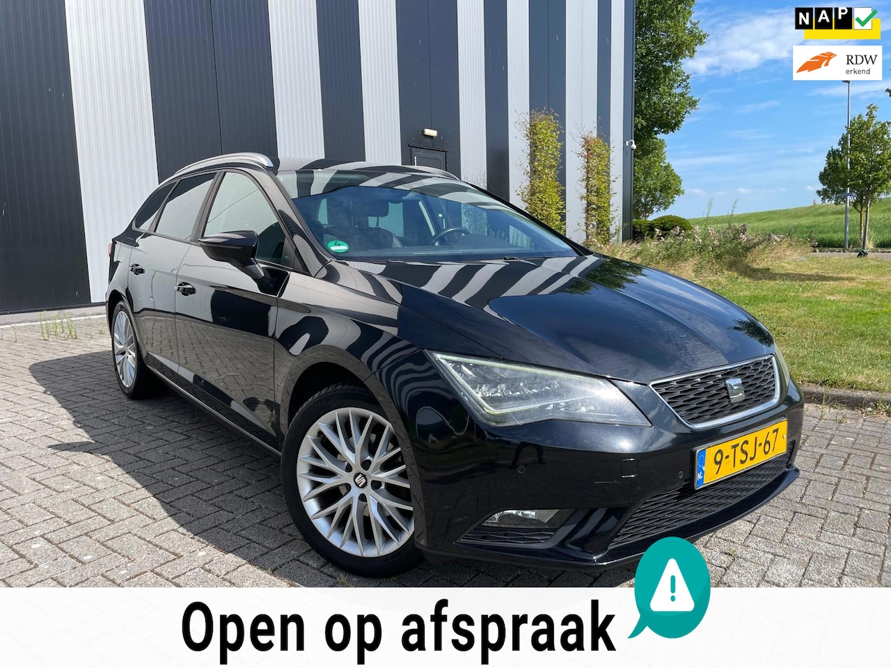 SEAT Leon ST - 1.2 TSI Style First Edition Led-Navi-Clima-Pdc-Cruise-Lmv-Trekhaak - AutoWereld.nl
