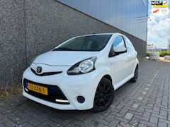 Toyota Aygo - 1.0 VVT-i Aspiration/Nieuwe APK en beurt