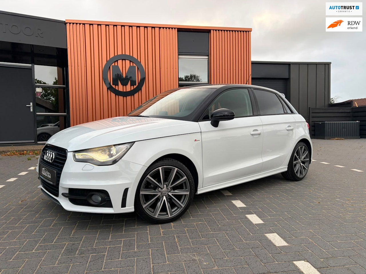 Audi A1 Sportback - 1.2 TFSI S-Line Stoelverw/PDC/Clima - AutoWereld.nl