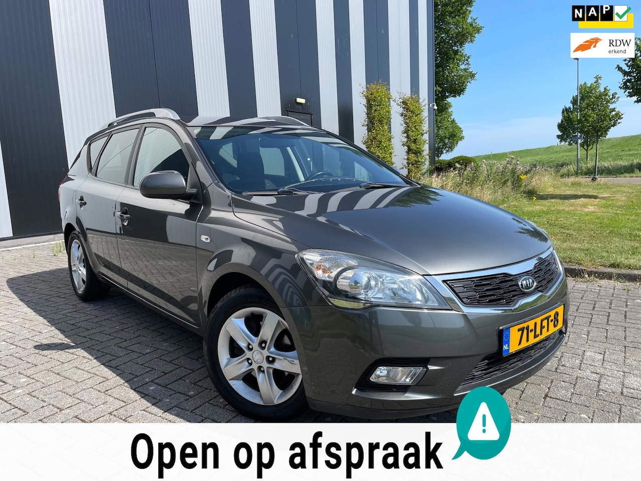 Kia Cee'd - 1.4 CVVT X-ecutive Airco-Carplay-Cruise-Lmv-Elekpakket - AutoWereld.nl