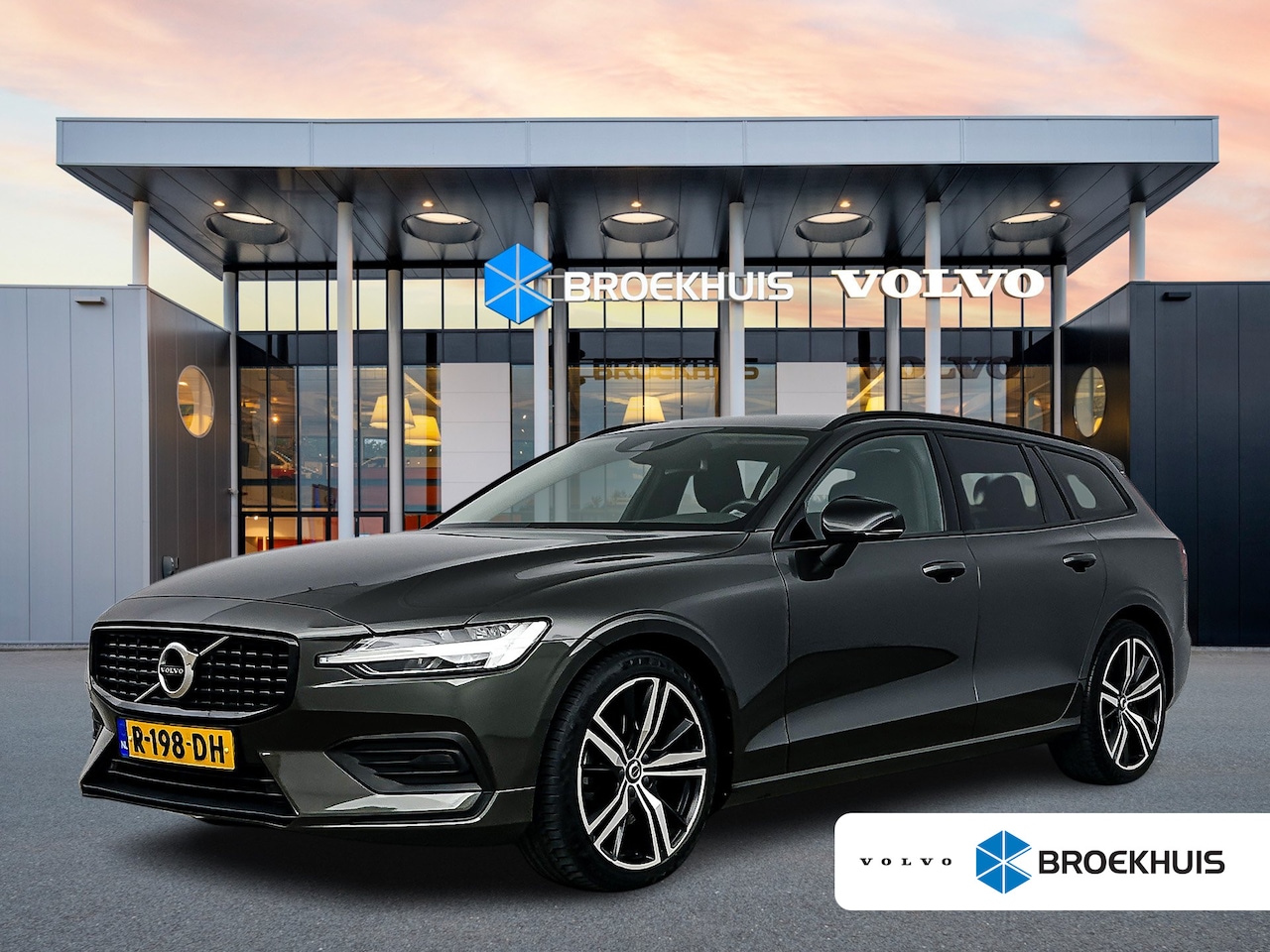 Volvo V60 - B3 Momentum Advantage | 19" | Exterior Styling Pack | Adaptieve Cruise | BLIS | Stoel/Stuu - AutoWereld.nl