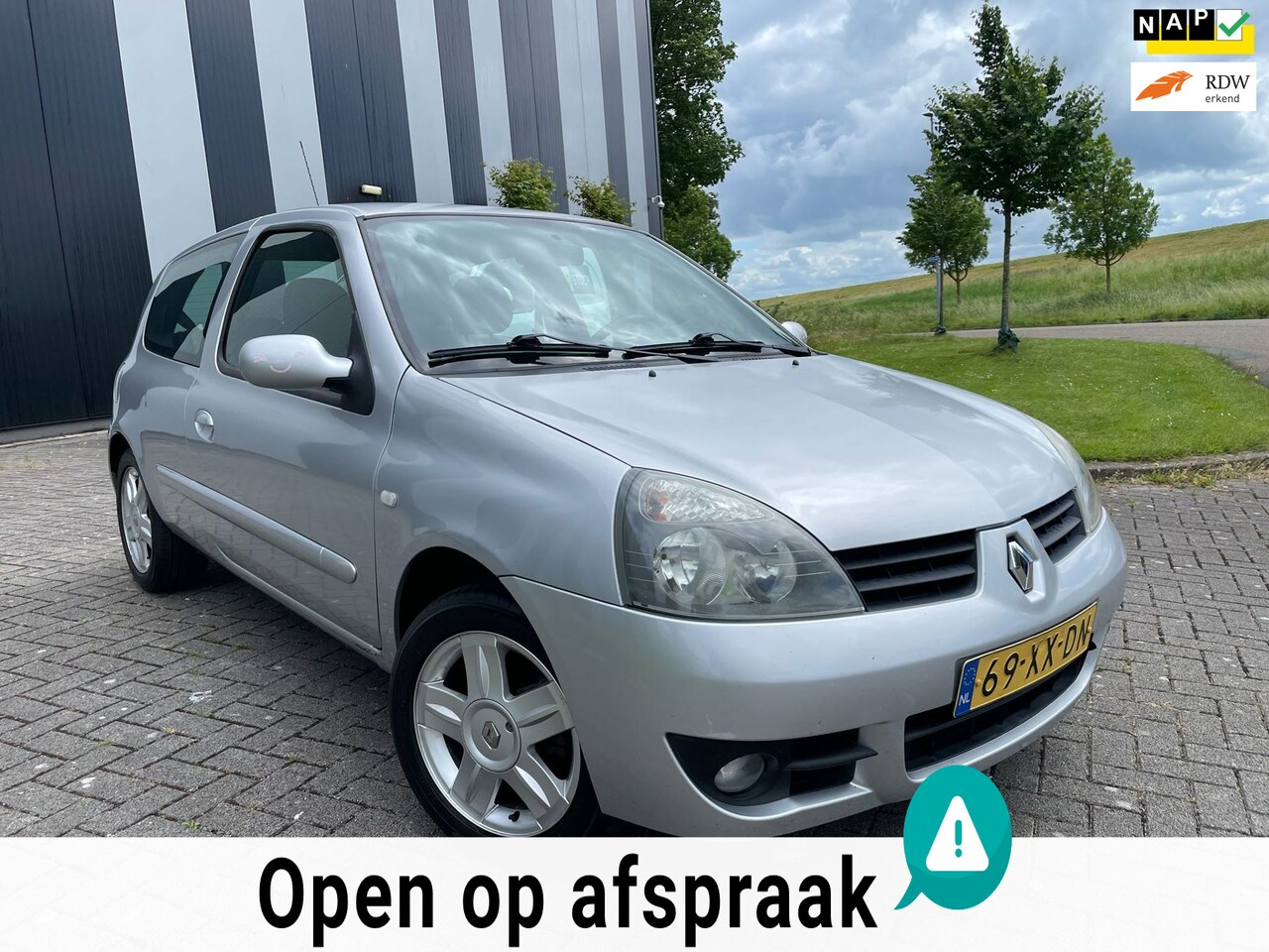 Renault Clio - 1.2-16V Campus Nw APK-Airco-Lmv-Elekpakket - AutoWereld.nl