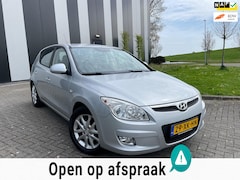 Hyundai i30 - 1.6i Dynamic Luxe Nw APK-Airco-Cruise-Lmv-Elekpakket