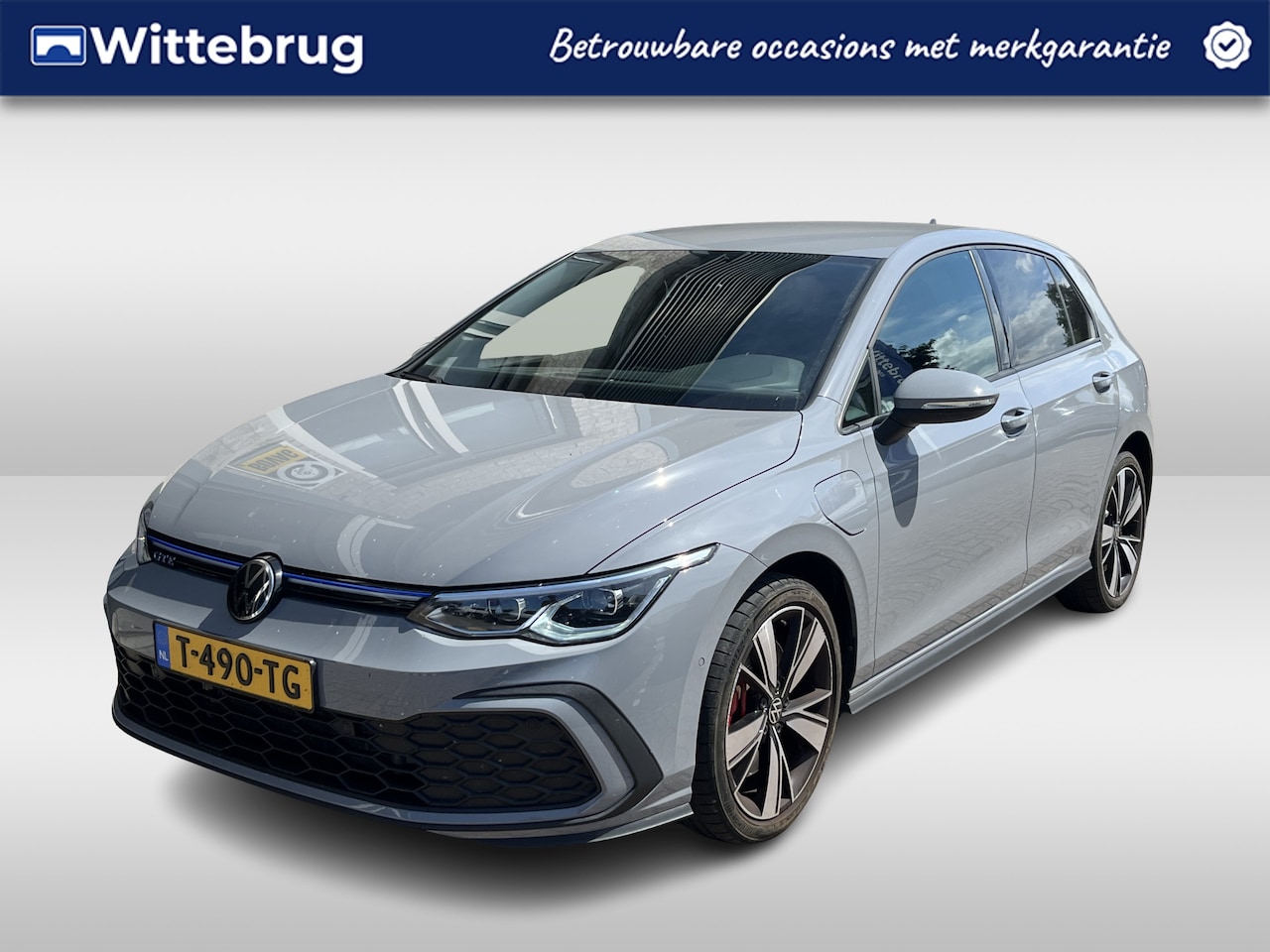 Volkswagen Golf - 1.4 eHybrid GTE / AUTOMAAT/ 245 PK/ CAMERA/ STUUR+STOELVERWARM./ ACC/ APP-CONNECT/ DIGITAL - AutoWereld.nl