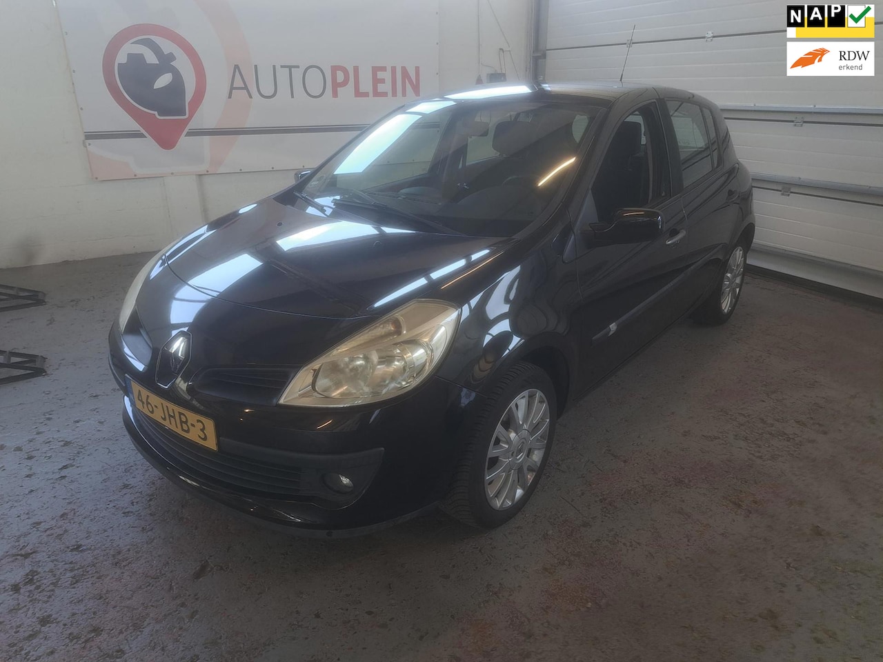 Renault Clio - 1.2-16V Collection 1.2-16V Collection - AutoWereld.nl