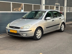 Ford Focus - 1.6-16V Futura