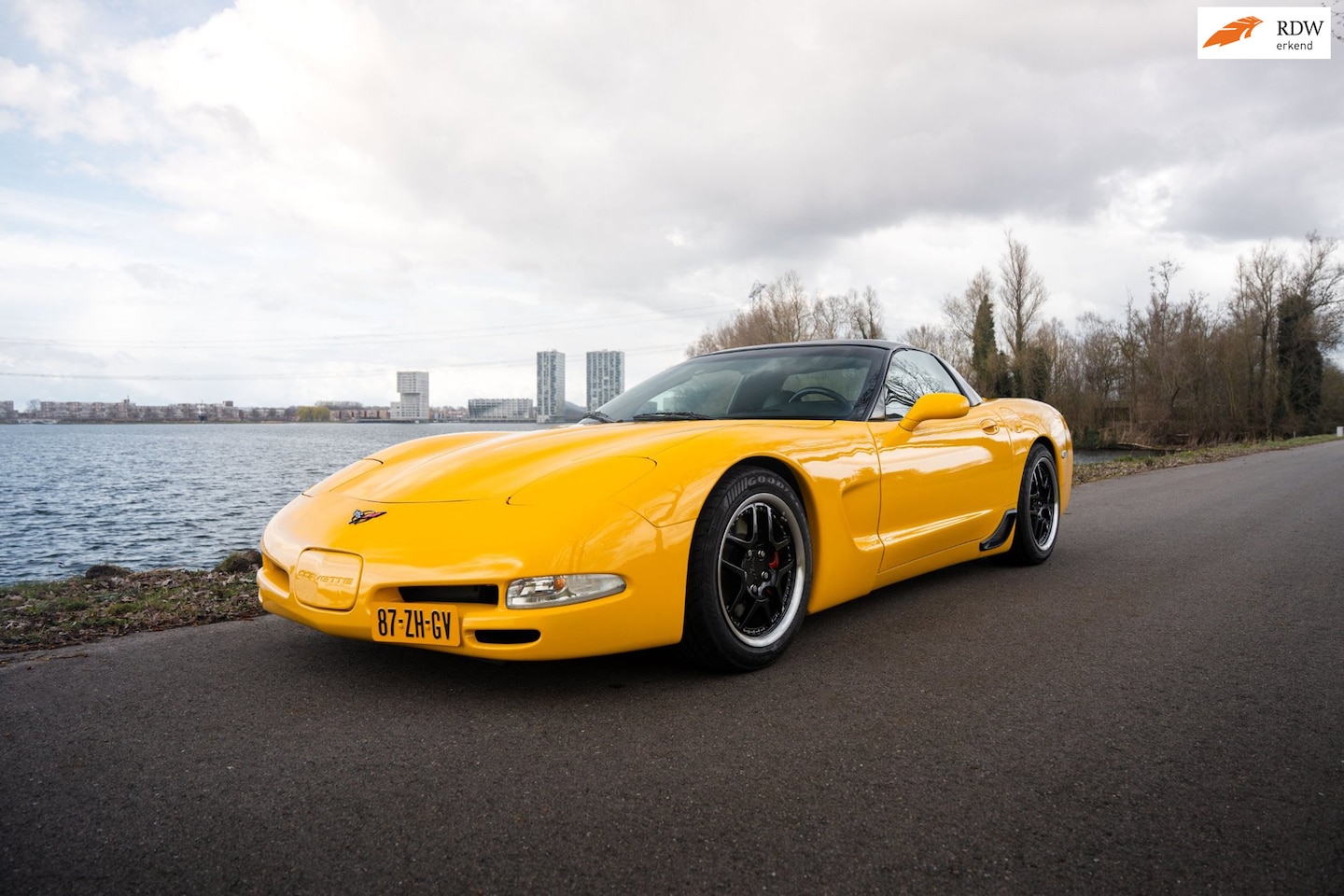 Chevrolet Corvette Convertible - USA 5.7 50th Anniversary - AutoWereld.nl