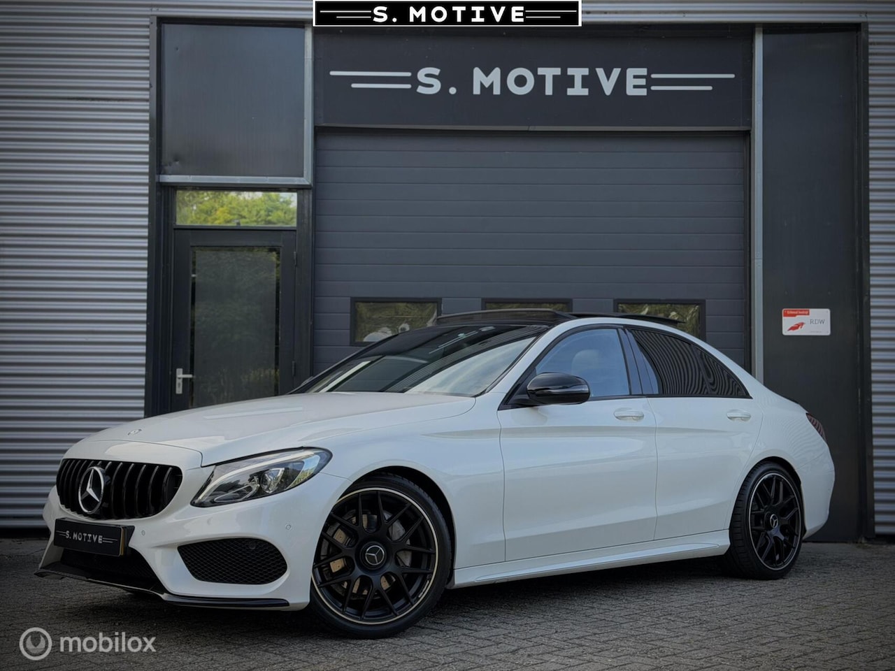 Mercedes-Benz C-klasse - 180 AMG NAP, Pano, Camera, Memory, Leder, Trekhaak, Org NL! - AutoWereld.nl