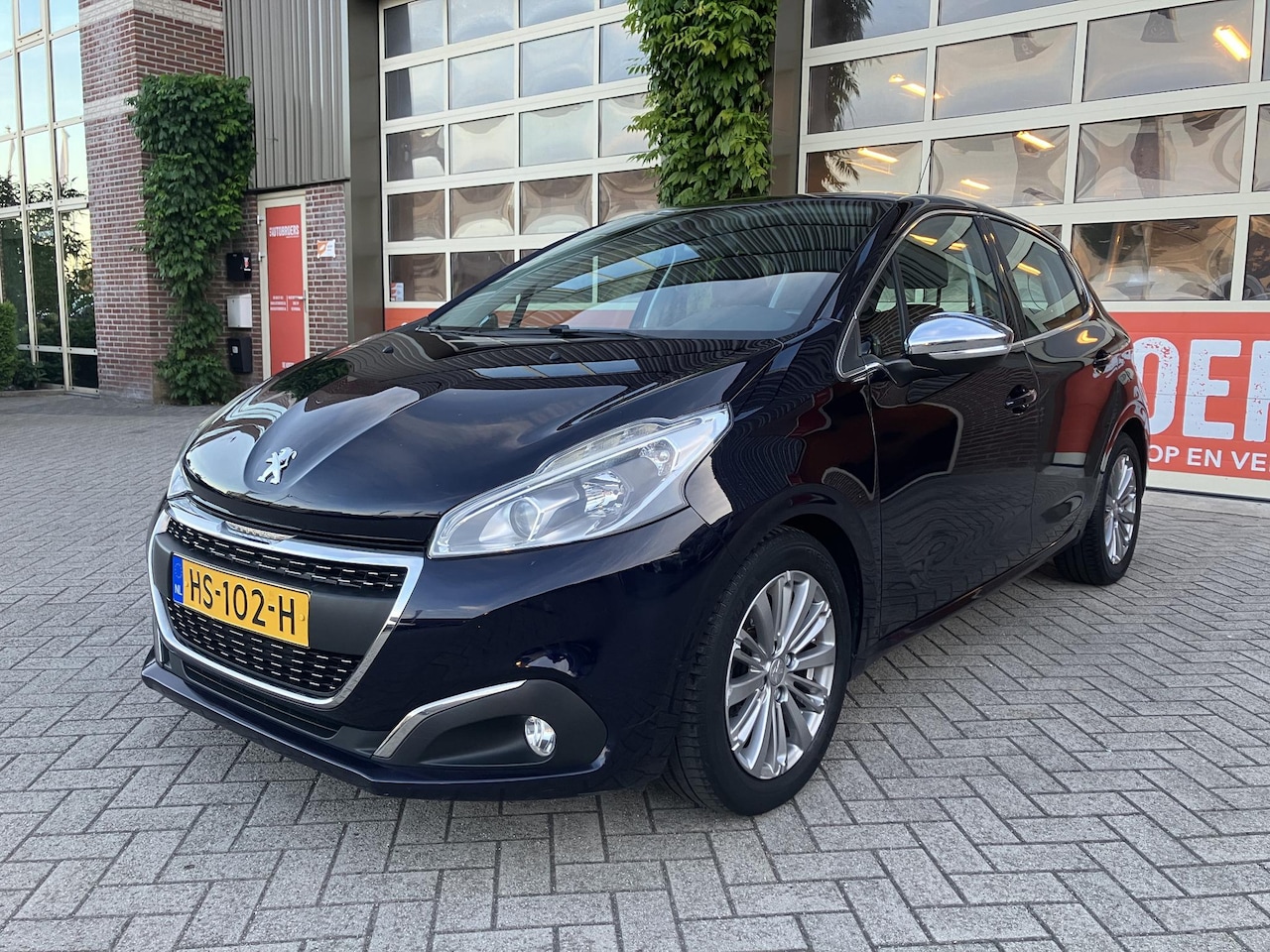 Peugeot 208 - 1.6 BlueHDi Blue Lease Executive | 1e eigenaar | Lage-km | Navi | BTW auto | Export | - AutoWereld.nl