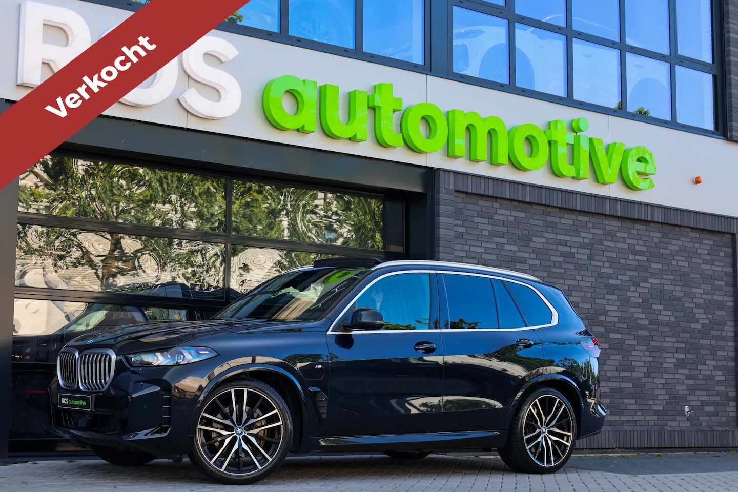 BMW X5 - xDrive50e | BTW | SKYLOUNGE | 22 INCH | H/K | COMFORTSTOELEN | HUD | - AutoWereld.nl