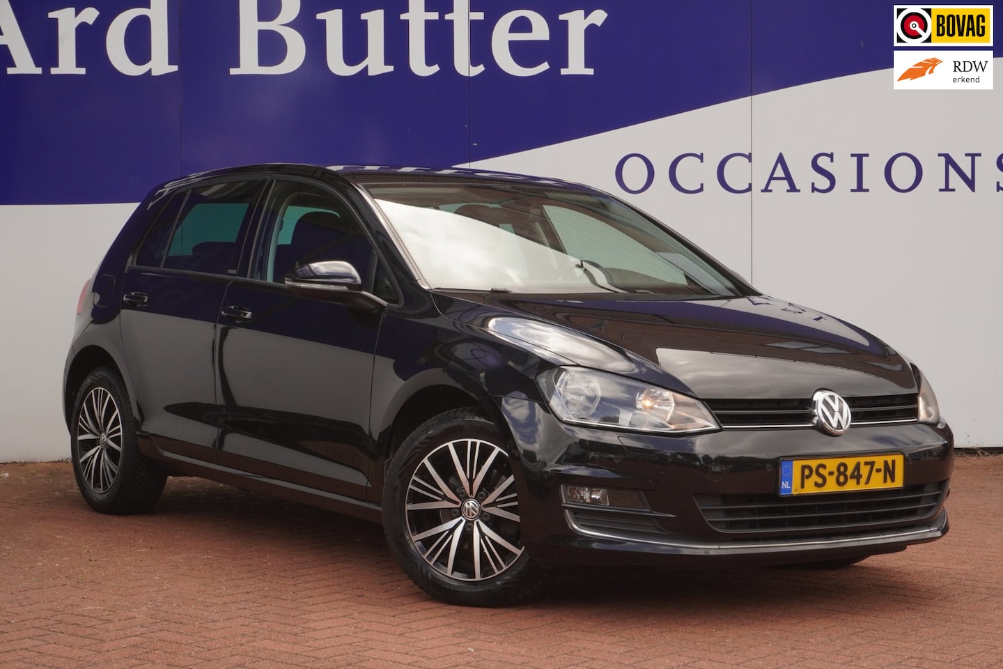 Volkswagen Golf - 1.2 TSI 110PK Connected Series+Navigatie+Parkeer-Hulp+stoel-verw+16"lmv = TOP ! - AutoWereld.nl